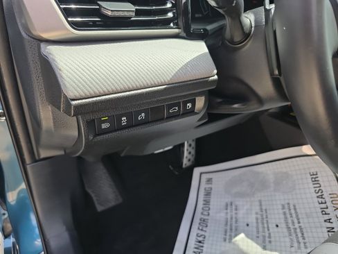 Used 2025 Toyota Camry SE w/ Convenience Package AWD/4WD image 11