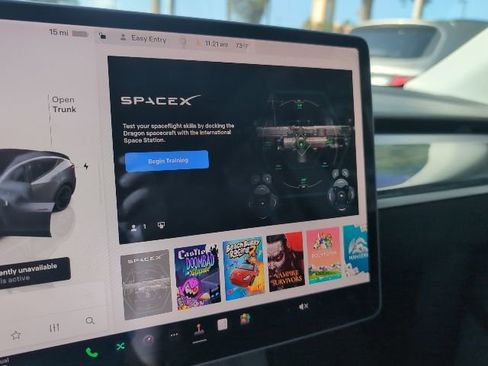 Used 2022 Tesla Model Y Performance image 16