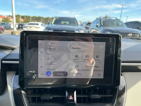 Used 2024 Toyota Corolla LE image 11