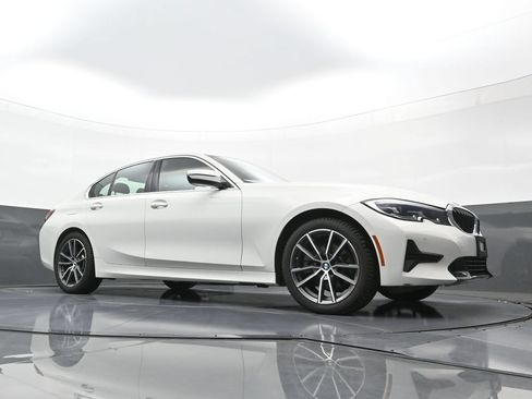 Used 2021 BMW 330i xDrive Sedan w/ Driving Assistance Package AWD/4WD image 21