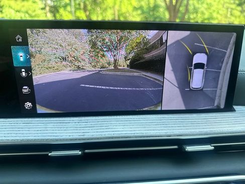 Certified 2026 Genesis GV80 3.5T Prestige AWD/4WD image 17