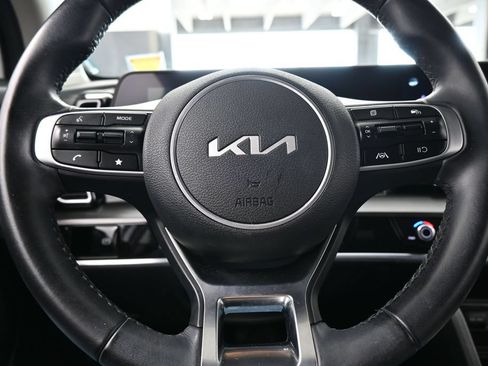 Used 2025 Kia Sportage EX FWD image 30