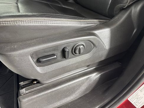 Used 2019 Chevrolet Silverado 1500 High Country w/ High Country Premium Package AWD/4WD image 16