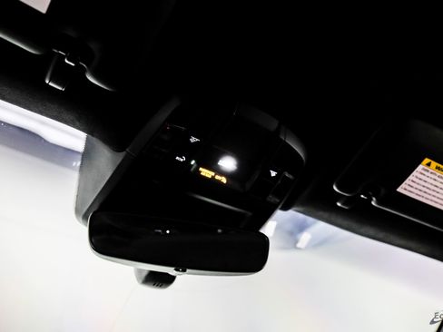 Used 2021 Porsche 911 Turbo image 45