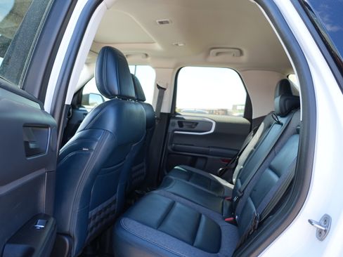 Used 2024 Ford Bronco Sport Outer Banks w/ Tech Package AWD/4WD image 18