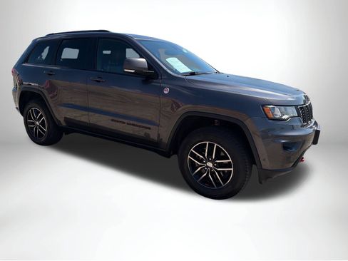 Used 2018 Jeep Grand Cherokee Trailhawk AWD/4WD image 9