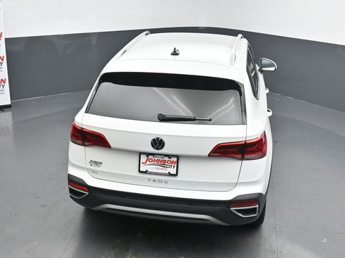 Used 2024 Volkswagen Taos SE FWD image 35