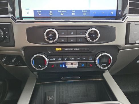Used 2022 Ford F250 Lariat w/ Tremor Off-Road Package AWD/4WD image 18