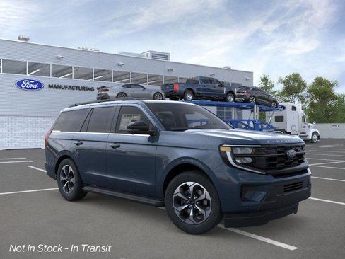 New 2026 Ford Expedition Active image 7