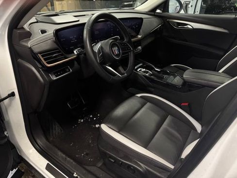 Used 2025 Buick Envision Sport Touring image 17