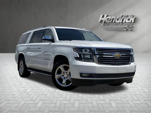 Used 2016 Chevrolet Suburban LTZ RWD image 2