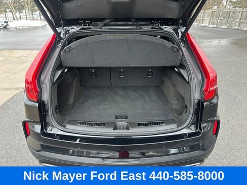 Used 2025 Cadillac XT4 Premium Luxury image 25