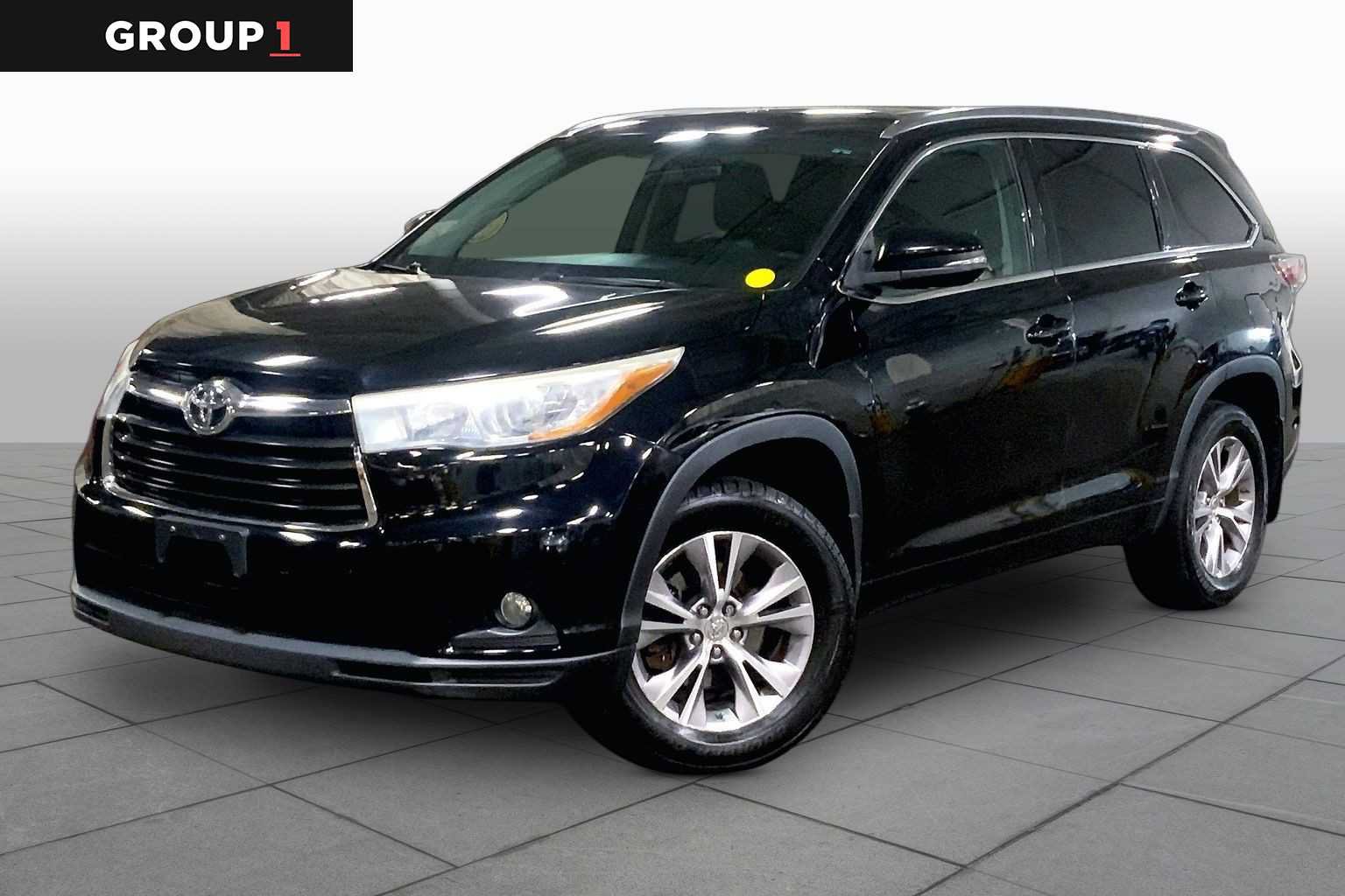 Used 2015 Toyota Highlander XLE AWD/4WD image 1