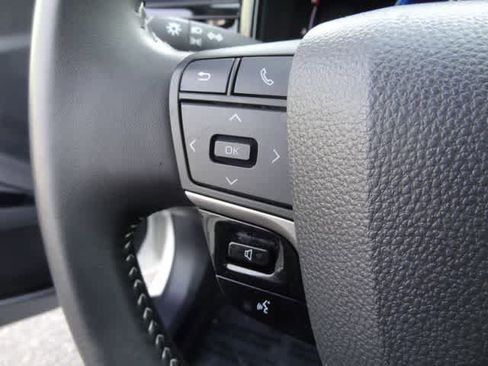 Used 2025 Toyota Camry SE FWD image 16