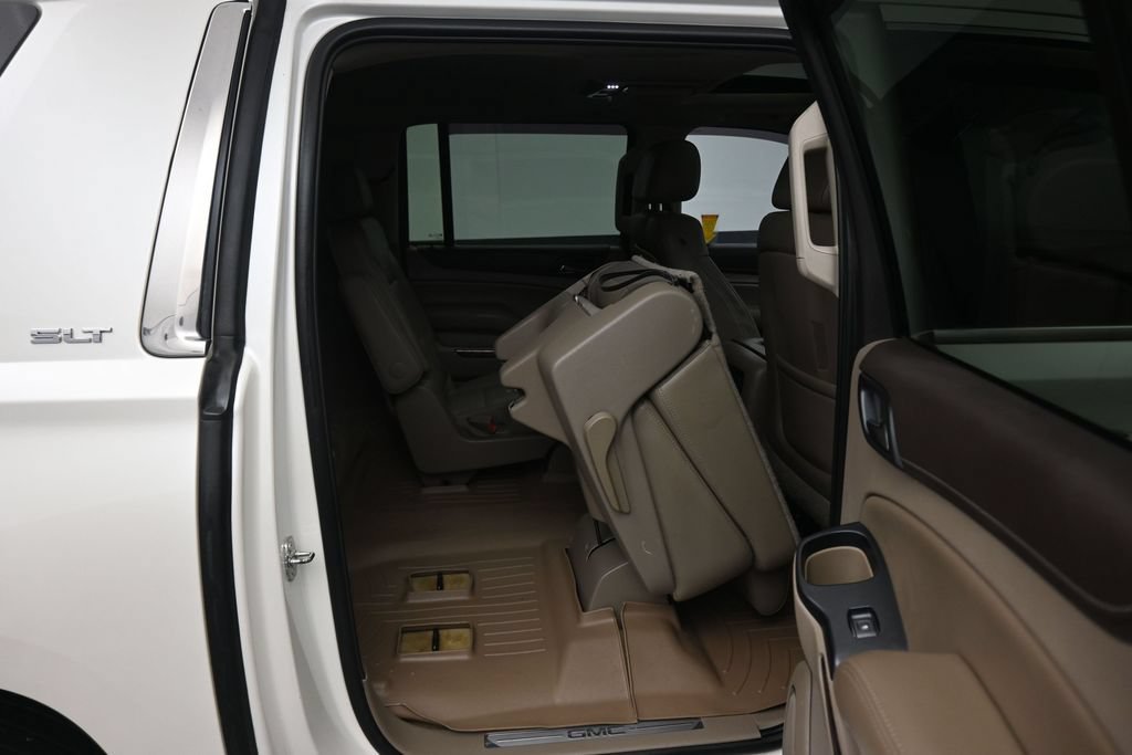 Used 2015 GMC Yukon XL SLT w/ Open Road Package AWD/4WD image 45
