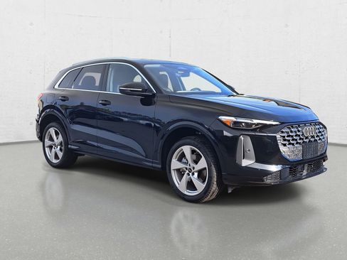 New 2025 Audi Q5 Premium Plus image 3