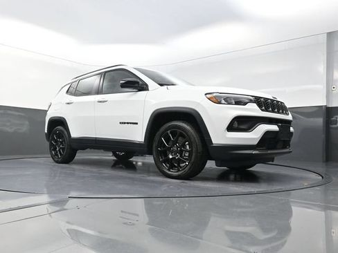New 2026 Jeep Compass Latitude AWD/4WD image 19