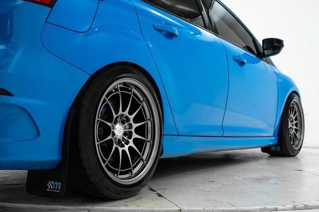 Used 2017 Ford Focus RS AWD/4WD image 12