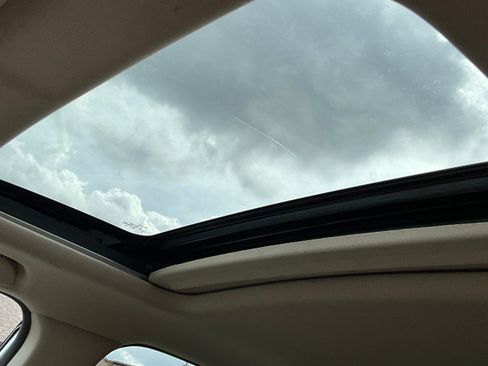 Used 2017 Honda CR-V Touring image 22