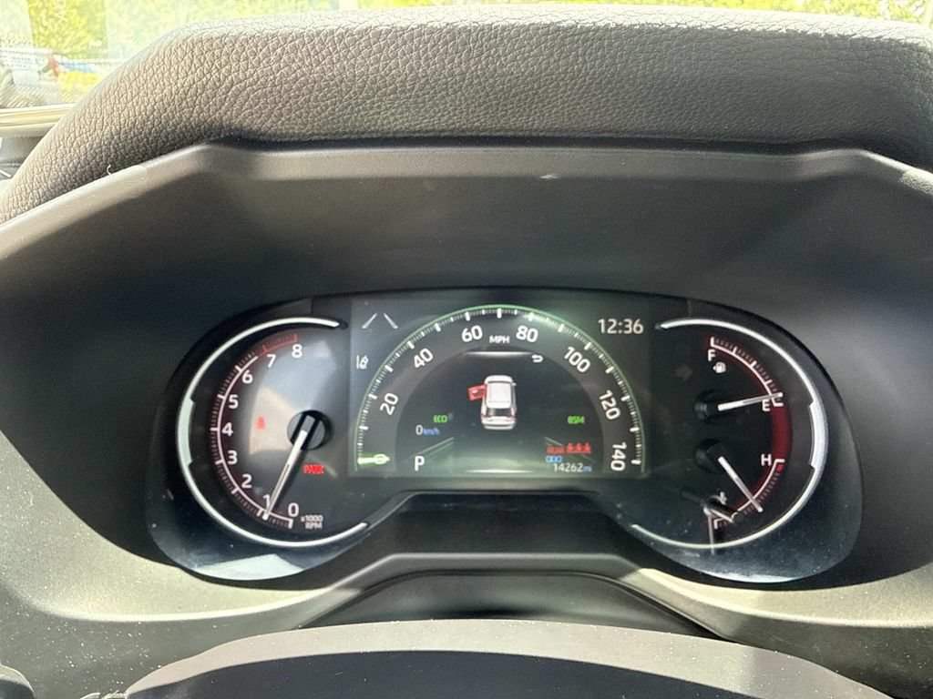 Used 2025 Toyota RAV4 XLE w/ Convenience Package FWD image 29