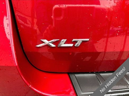 Used 2020 Ford Explorer XLT AWD/4WD image 8