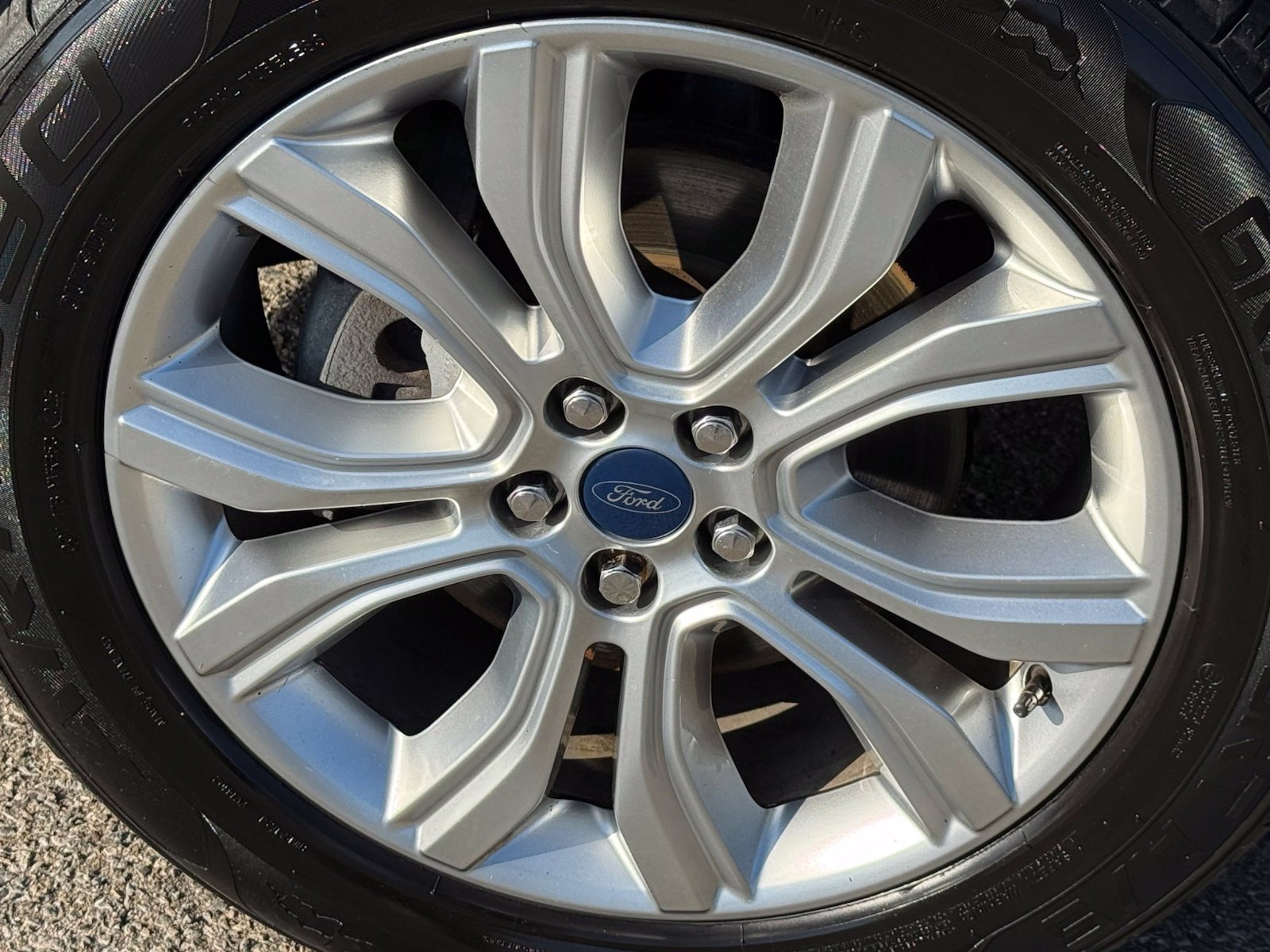 Used 2020 Ford Edge Titanium FWD image 46