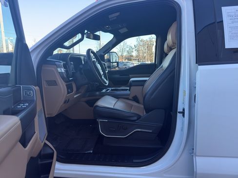 Used 2024 Ford F250 Lariat w/ Sport Appearance Package AWD/4WD image 13