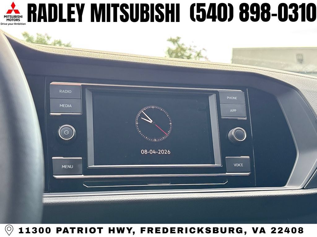 Used 2024 Volkswagen Jetta SE FWD image 8