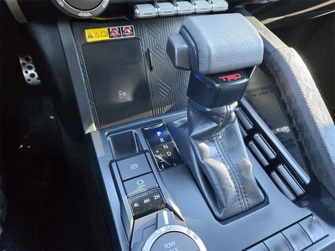 Used 2024 Toyota Tacoma TRD Sport image 17