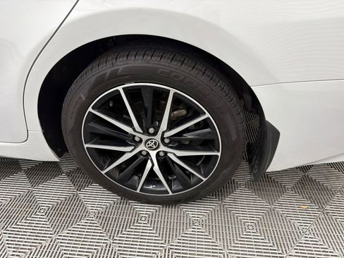 Used 2024 Toyota Camry SE FWD image 19