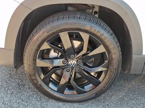 Used 2022 Volkswagen Taos SE AWD/4WD image 28