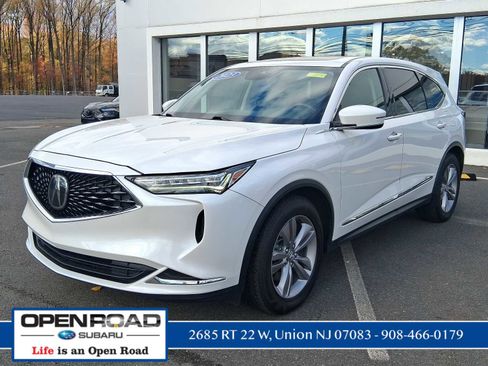 Used 2023 Acura MDX SH-AWD image 2