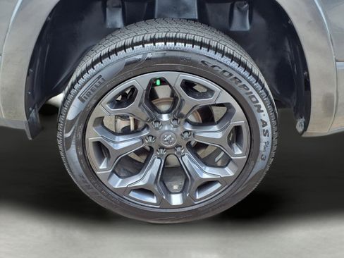 Used 2019 RAM 1500 Limited image 9