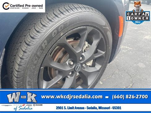 Used 2025 Chrysler Pacifica Limited FWD image 4