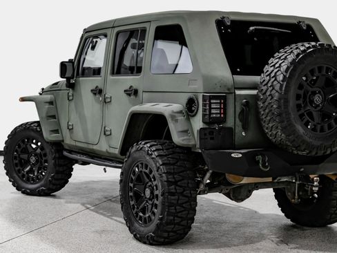 Used 2017 Jeep Wrangler Unlimited Sport w/ Quick Order Package 24S AWD/4WD image 13