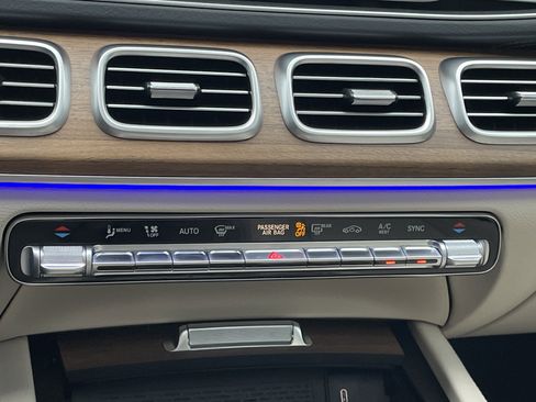 Certified 2025 Mercedes-Benz GLS 450 4MATIC w/ AMG Line Exterior image 34