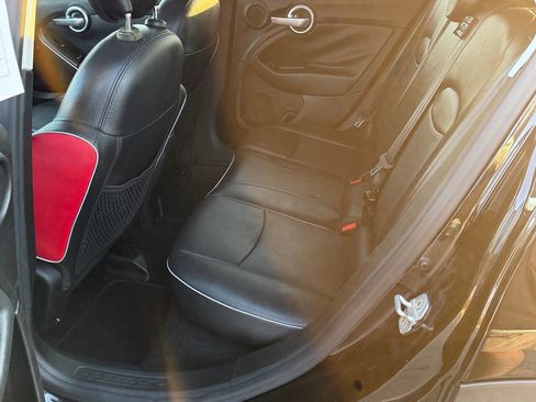 Used 2016 FIAT 500X Lounge image 16