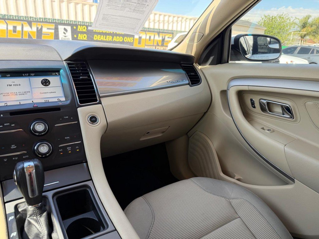 Used 2018 Ford Taurus SEL w/ Equipment Group 201A FWD image 26