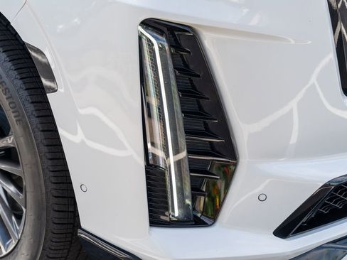 Used 2023 Cadillac Escalade V AWD/4WD image 10