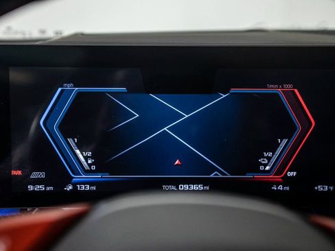 Used 2025 BMW M5 w/ Carbon Package image 21