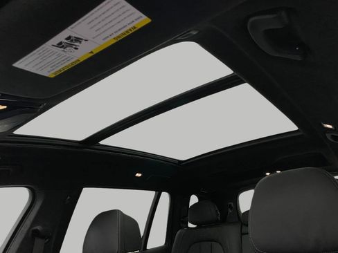 Certified 2025 BMW X7 M60i w/ Climate Comfort Package image 33