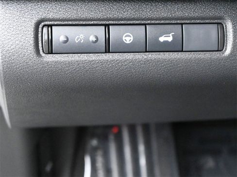 Used 2024 Nissan Pathfinder SL image 5