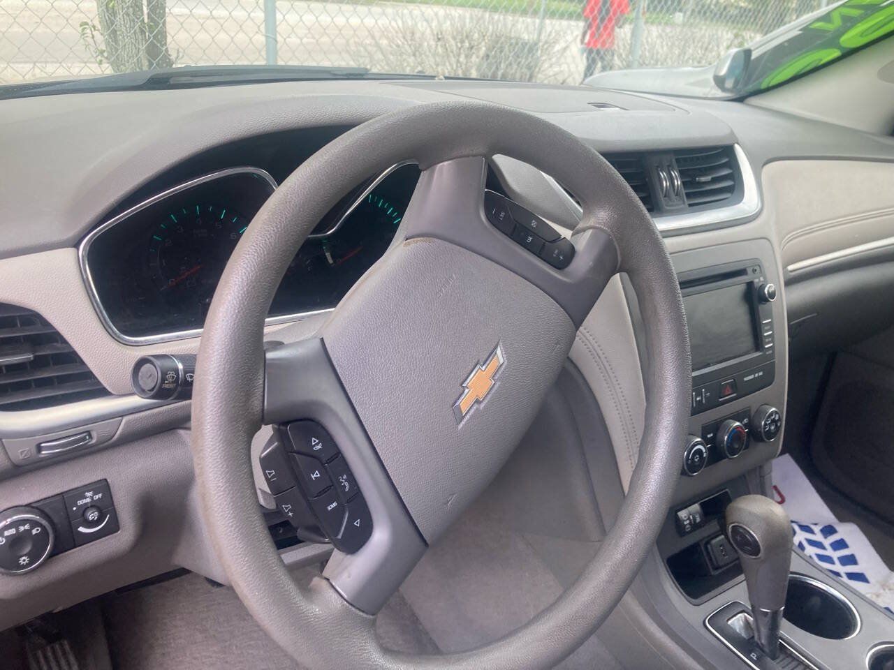 Used 2015 Chevrolet Traverse LS FWD image 11
