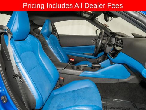 Certified 2025 Nissan Z Performance w/ Floor Mat Package RWD image 10