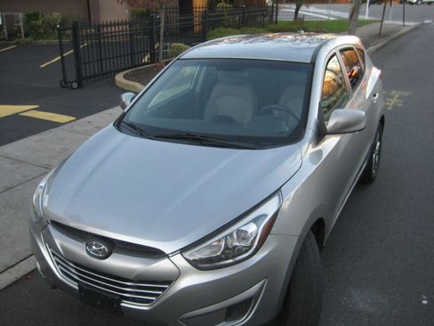 Used 2014 Hyundai Tucson GLS image 27