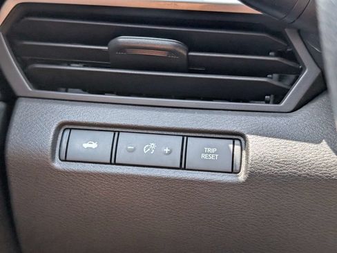 Certified 2024 Nissan Altima 2.5 SV FWD image 24