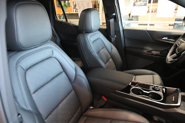 Used 2027 Chevrolet Equinox LT w/ Convenience Package II AWD/4WD image 8