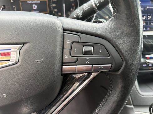 Used 2023 Cadillac XT6 Premium Luxury image 29