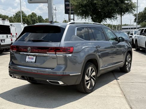 Used 2024 Volkswagen Atlas SEL AWD/4WD image 5