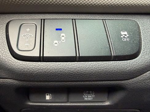 Used 2017 Hyundai Ioniq Limited FWD image 22